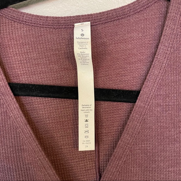 EUC Lululemon LS Henley shirt S - Picture 2 of 3